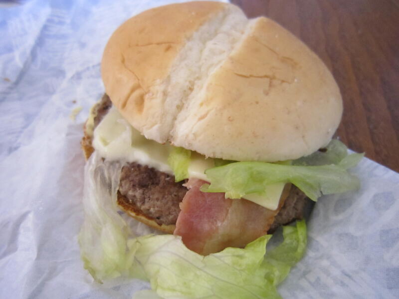 マクドナルドの期間限定バーガー「ニューヨークバーガー」を食べました